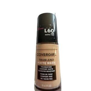 Covergirl Foundation Matte 12 Hour Light Nude L60 1 oz New